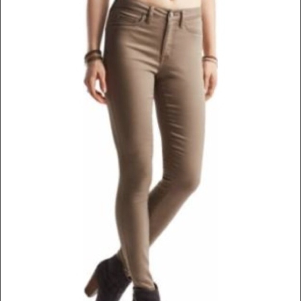High-waisted jegging, size 2R